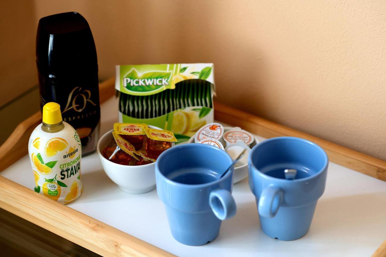 Cozy Room At Metro Station, Private Bathroom, 9Minutes Oldtown, 15Minutes Airport, Wifi 프라하 외부 사진